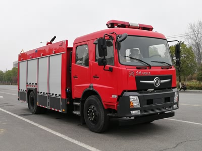 東風7噸泡沫消防車（4700 mm軸距）